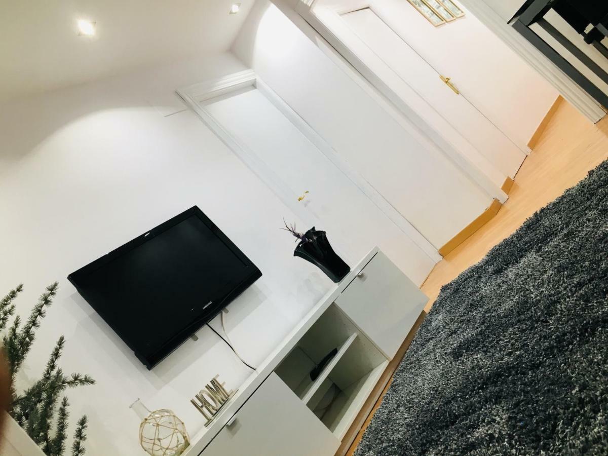 Apartamento Good Vibes Appartement Zaragoza Buitenkant foto